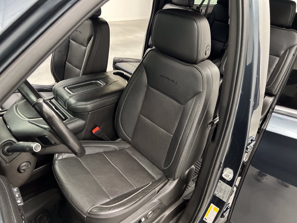 Used 2021 GMC Yukon XL Denali AWD/4WD image 11