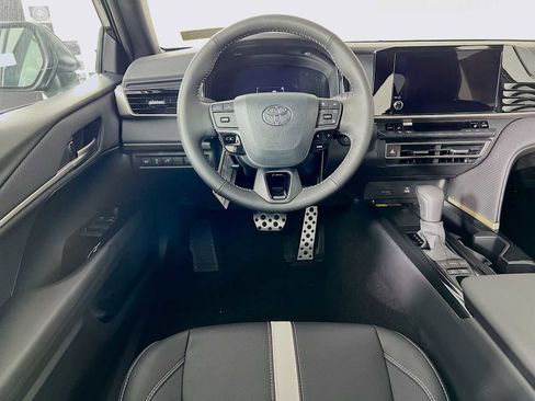 New 2026 Toyota Camry Hybrid image 16