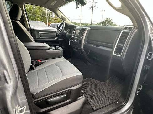 Used 2021 RAM 1500 Classic SLT AWD/4WD image 5