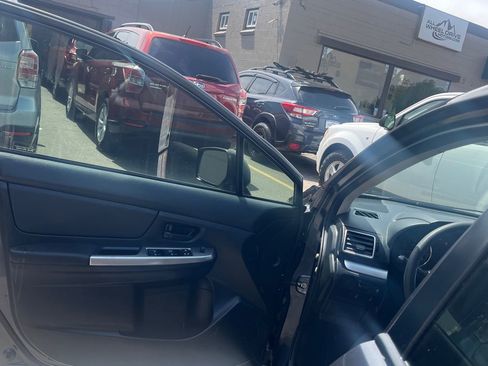 Used 2016 Subaru Impreza 2.0i AWD/4WD image 10