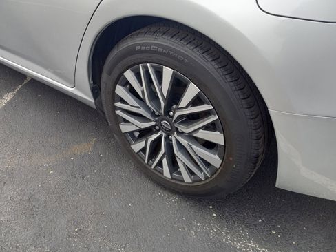 Used 2024 Nissan Altima 2.5 SV image 11