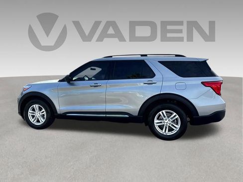 Used 2022 Ford Explorer XLT w/ Equipment Group 202A RWD image 29