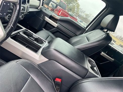 Certified 2022 Ford F250 Lariat w/ Tremor Off-Road Package image 27