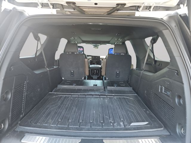 Used 2025 GMC Yukon XL Denali Ultimate AWD/4WD image 26