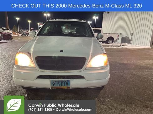 Used 2000 Mercedes-Benz ML 320 4MATIC image 1