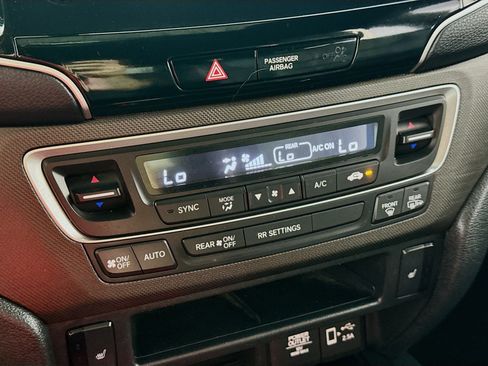 Used 2022 Honda Passport TrailSport image 19