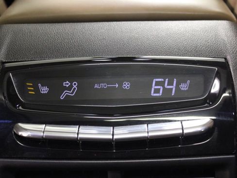 Used 2017 Cadillac XT5 Platinum w/ Driver Assist Package AWD/4WD image 45