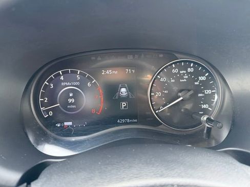 Certified 2023 Nissan Kicks SR w/ SR Premium Package FWD image 19