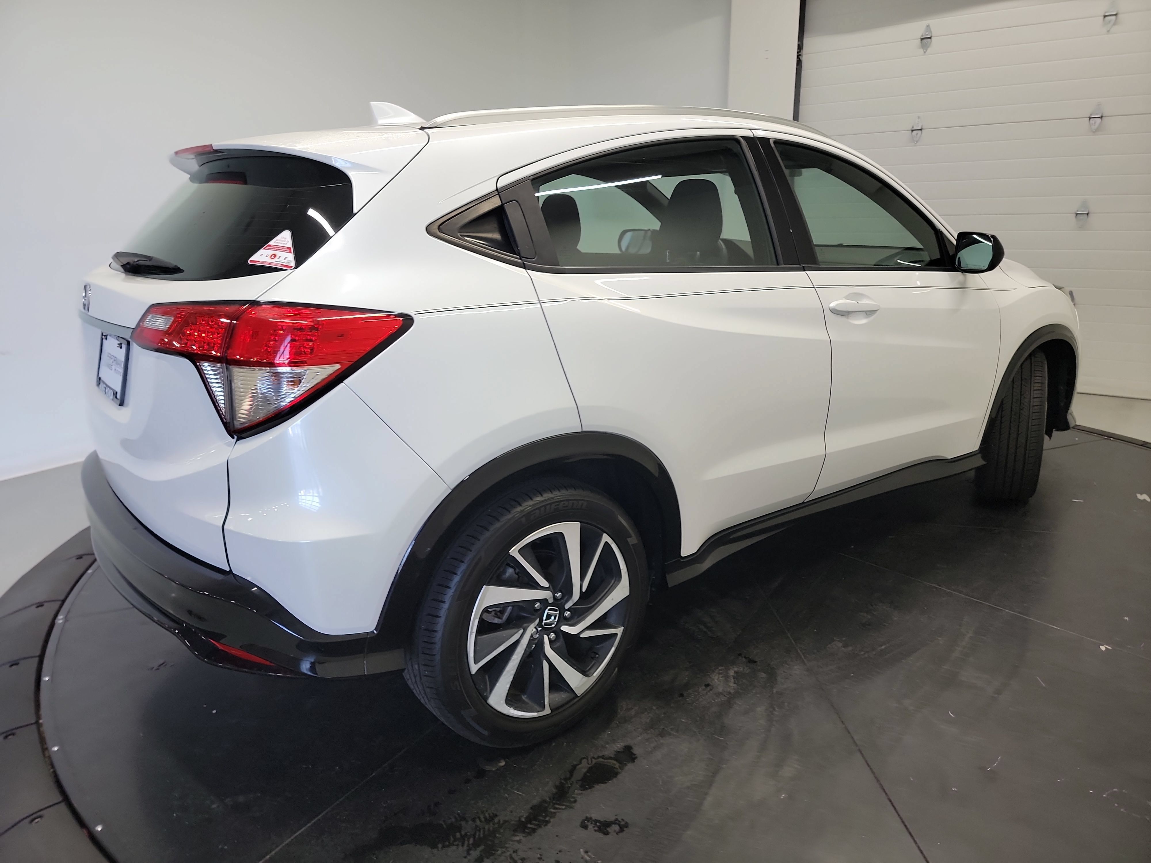 Used 2020 Honda HR-V Sport image 9