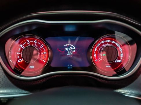 Used 2023 Dodge Challenger SRT Hellcat RWD image 27