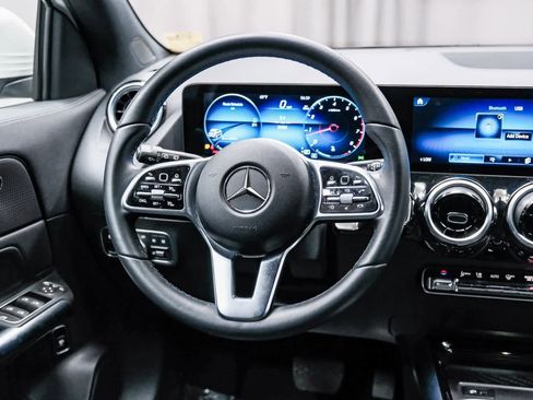 Certified 2023 Mercedes-Benz GLA 250 image 17