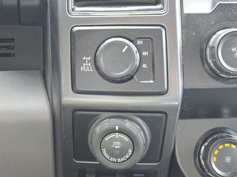 Used 2019 Ford F150 XLT w/ Equipment Group 302A Luxury AWD/4WD image 6