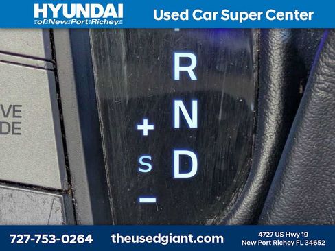Used 2020 Hyundai Elantra Limited FWD image 25
