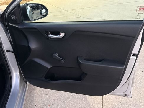 Used 2018 Kia Rio LX image 26