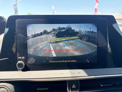 Used 2024 Toyota Prius XLE FWD image 15