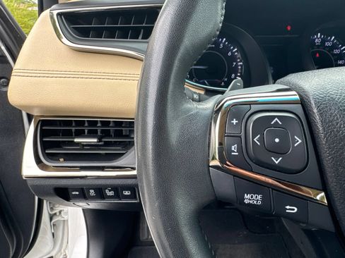 Used 2015 Toyota Avalon Limited FWD image 14