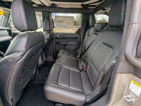New 2025 Ford Bronco Badlands AWD/4WD image 14