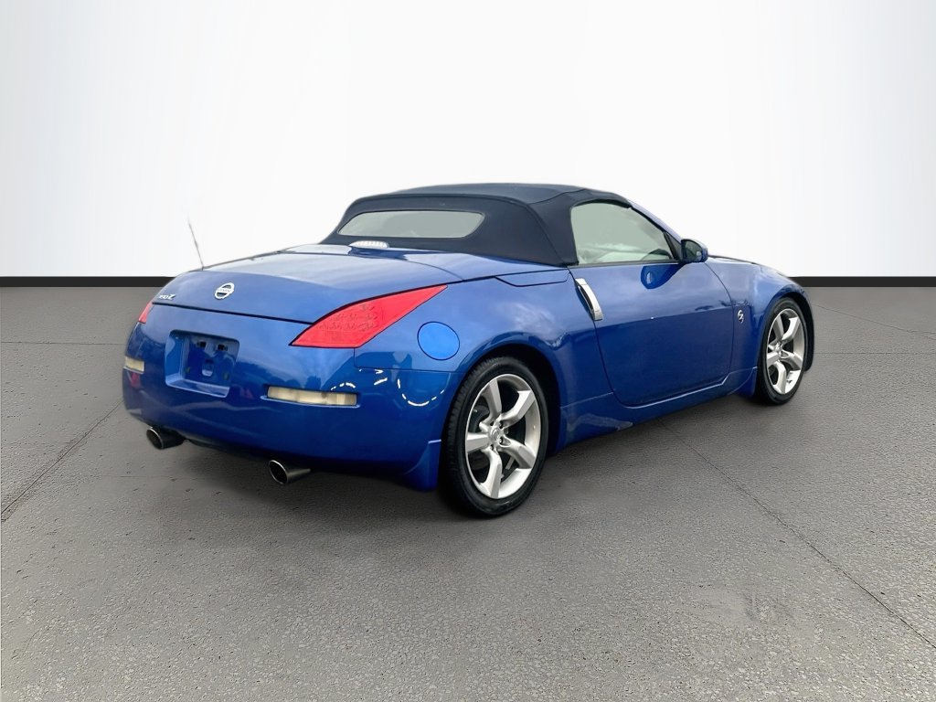 Used 2006 Nissan 350Z Touring RWD image 7