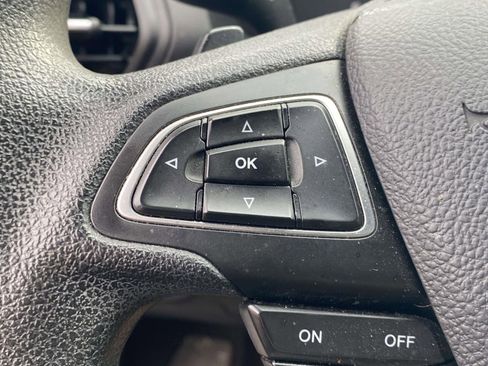 Used 2017 Ford Escape SE w/ Equipment Group 201A image 23