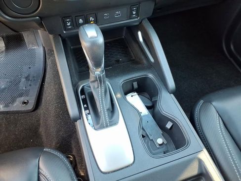 Used 2024 Nissan Frontier SL w/ Technology Package image 27