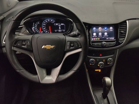 Used 2022 Chevrolet Trax LT w/ LT Convenience Package image 22