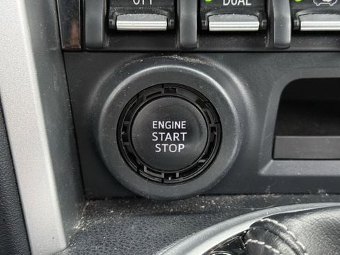 Used 2020 Toyota 86 RWD image 19