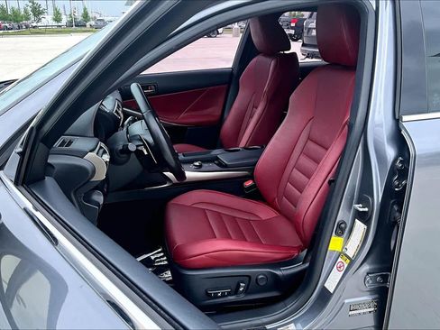 Used 2016 Lexus IS 200t w/ F Sport Package RWD image 8