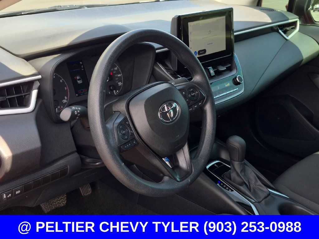 Used 2025 Toyota Corolla LE FWD image 24
