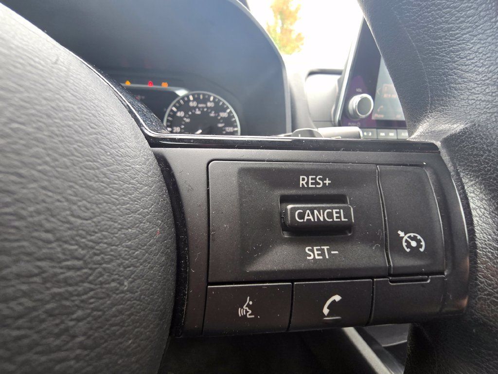 Used 2021 Nissan Rogue S AWD/4WD image 25