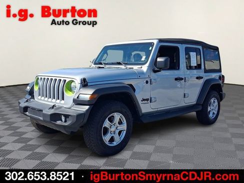 Used 2022 Jeep Wrangler Unlimited Sport AWD/4WD image 3