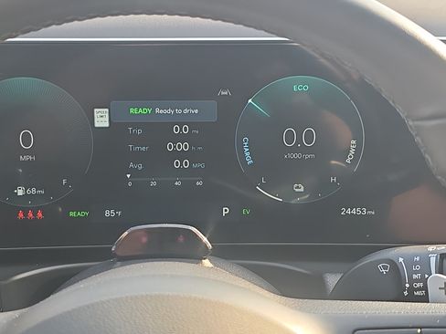 Used 2025 Hyundai Tucson SEL AWD/4WD image 17