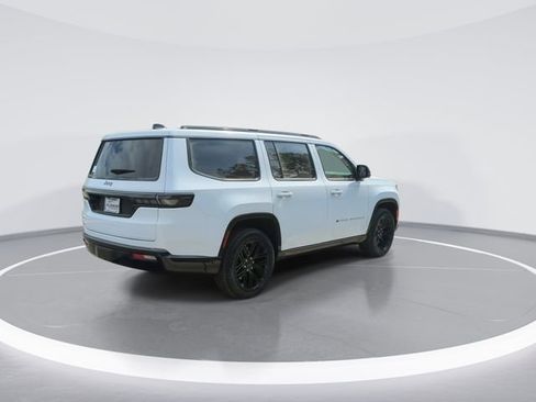 New 2026 Jeep Grand Wagoneer Limited AWD/4WD image 8