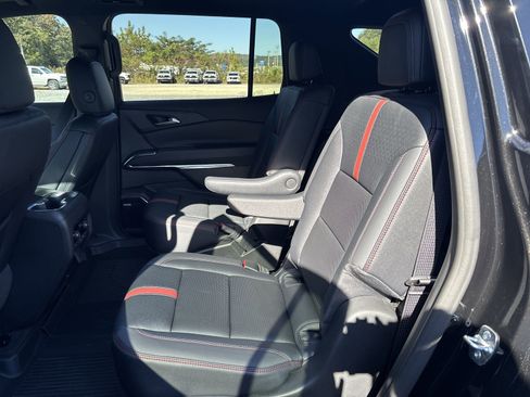 New 2026 Chevrolet Traverse RS w/ LPO, Floor Liner Package image 25