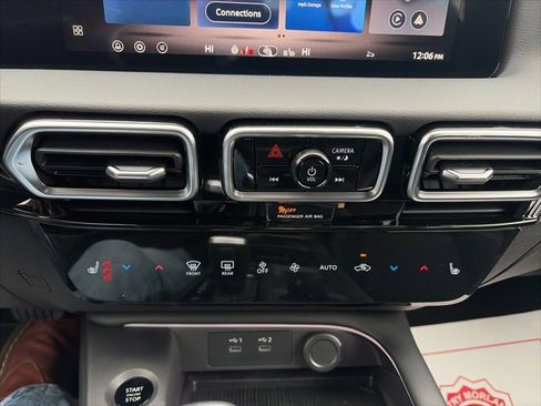 New 2026 Nissan Sentra SR w/ SR Premium Package image 23