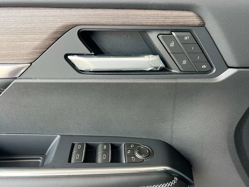 New 2026 GMC Acadia Denali w/ Super Cruise Package FWD image 13