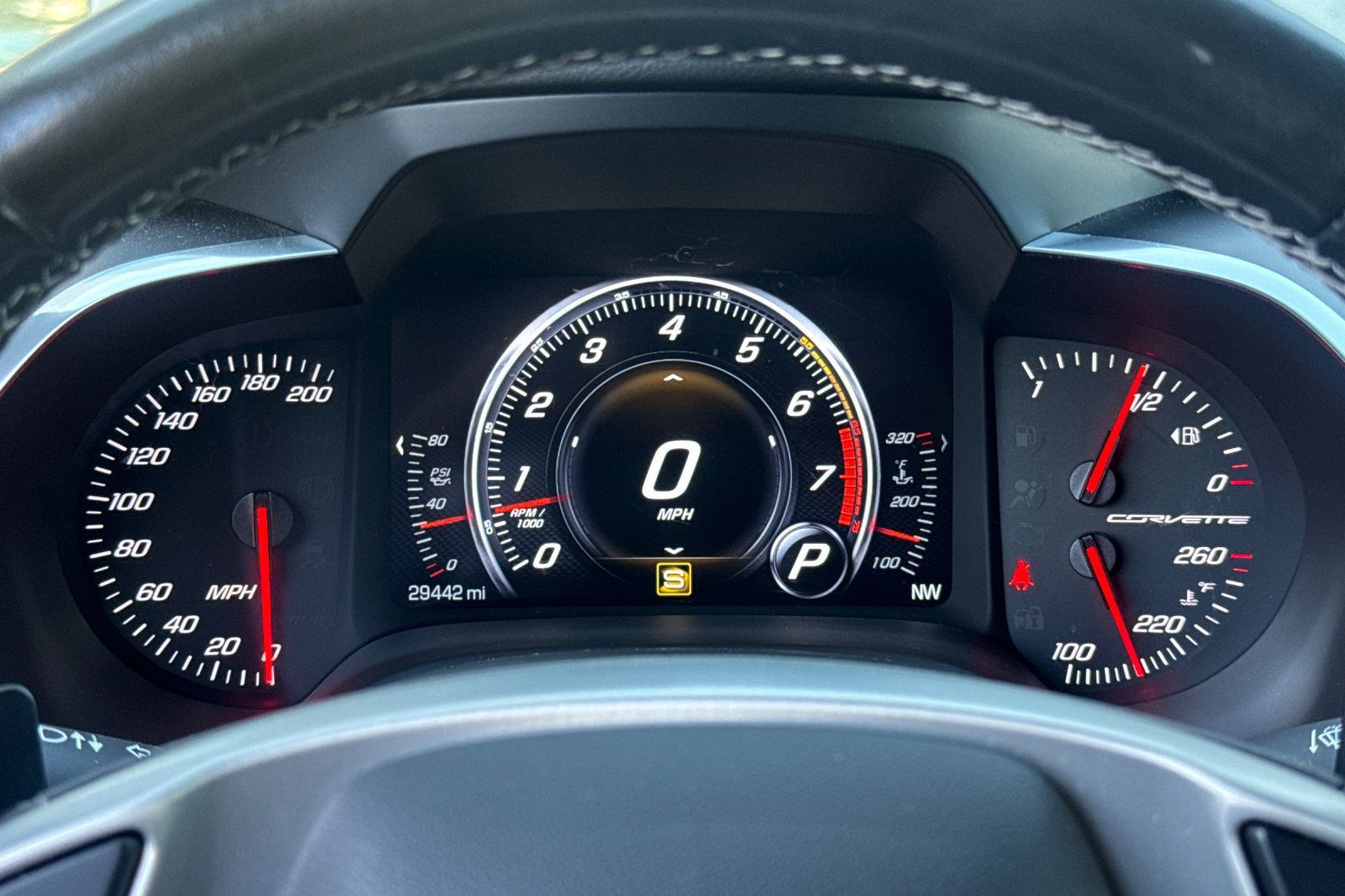Used 2017 Chevrolet Corvette Stingray Coupe RWD image 38
