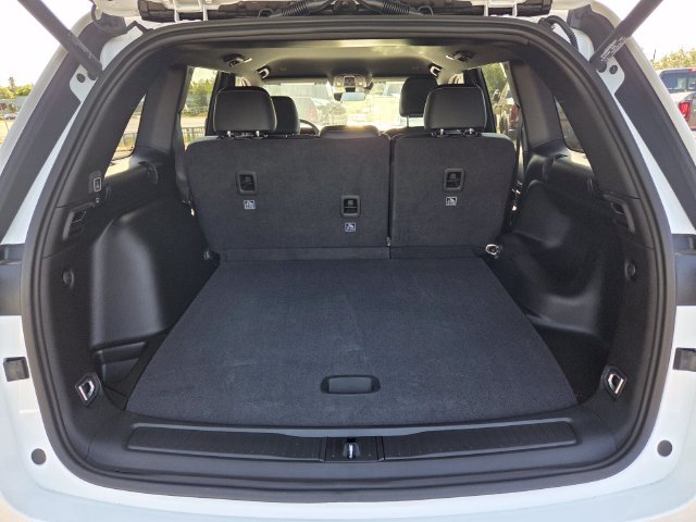 New 2026 Jeep Grand Cherokee Altitude RWD image 14