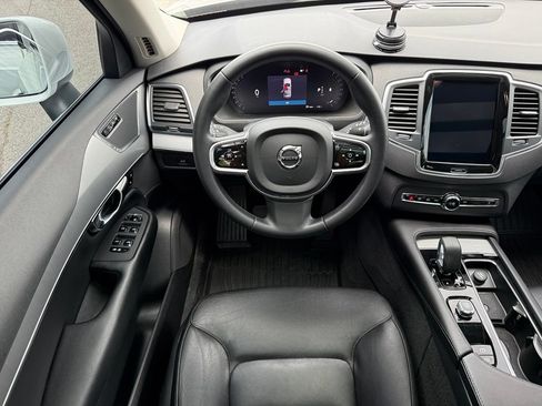 Used 2023 Volvo XC90 B5 Core w/ Protection Package AWD/4WD image 21