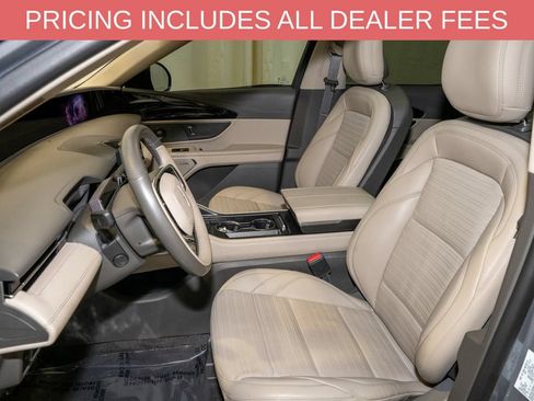 Used 2024 Lincoln Nautilus Reserve w/ Equipment Group 202A AWD/4WD image 12