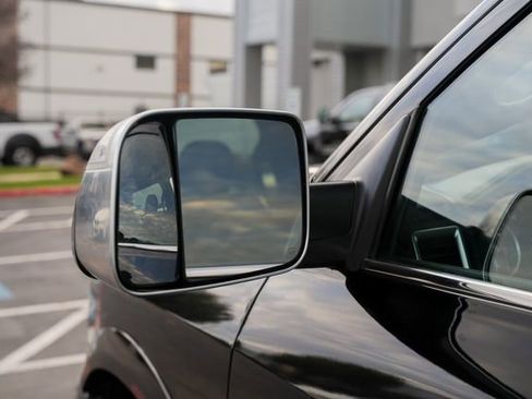 Used 2018 RAM 3500 Laramie Longhorn image 16