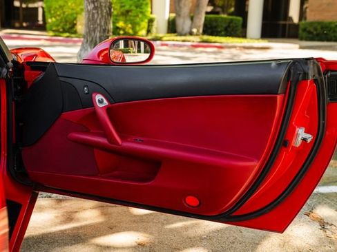 Used 2005 Chevrolet Corvette Convertible image 70