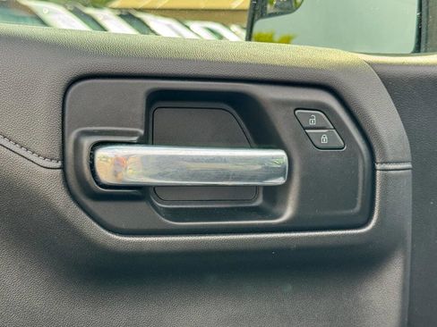 Used 2022 Chevrolet Silverado 1500 RST w/ Z71 Off-Road Package image 18