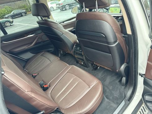 Used 2014 BMW X5 xDrive35d image 32