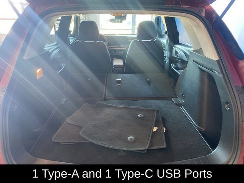 Used 2025 Chevrolet TrailBlazer LT AWD/4WD image 19