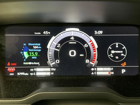 Used 2025 Toyota Tundra Limited image 9