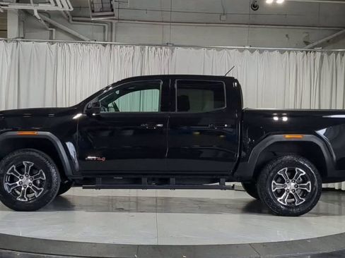 Used 2023 GMC Canyon AT4 w/ AT4 Premium Package AWD/4WD image 5