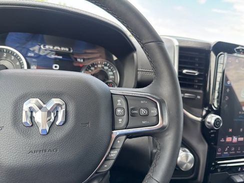 Used 2025 RAM 1500 Laramie image 18