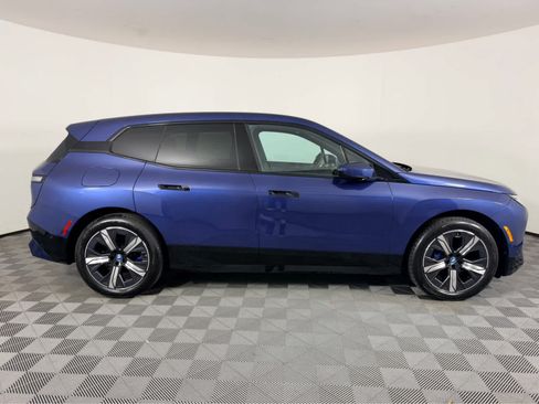 Used 2024 BMW iX xDrive50 w/ Sport Package AWD/4WD image 2