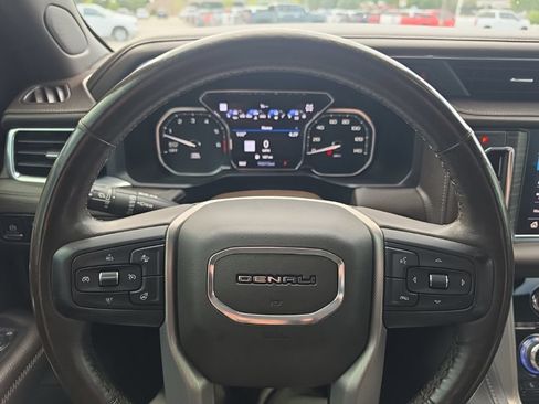 Used 2021 GMC Yukon Denali w/ Denali Premium Package AWD/4WD image 7