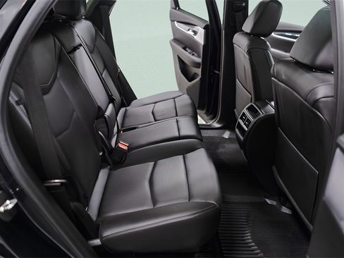 Used 2022 Cadillac XT5 Premium Luxury w/ LPO, Floor Liner Package image 34